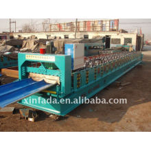 Joint hidden roll forming machine